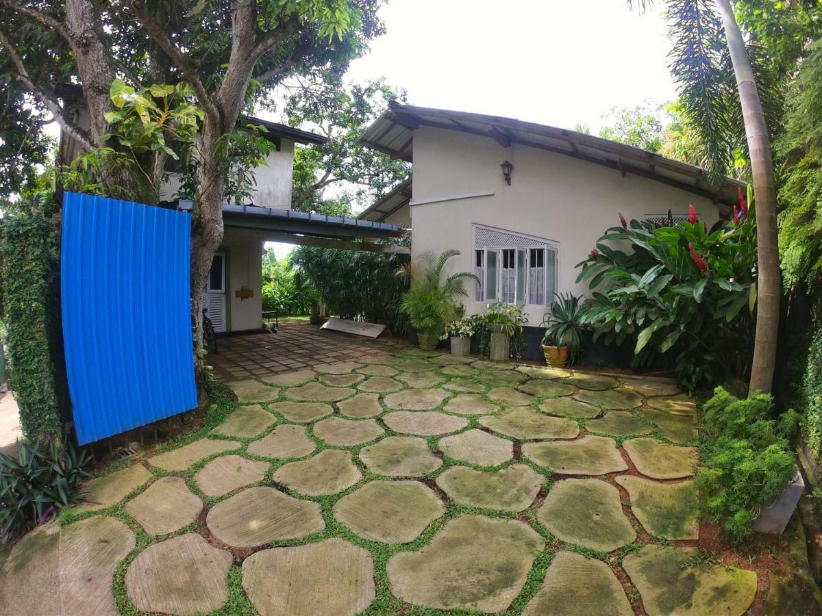 Anne'S Maisonnette Galle Exterior photo